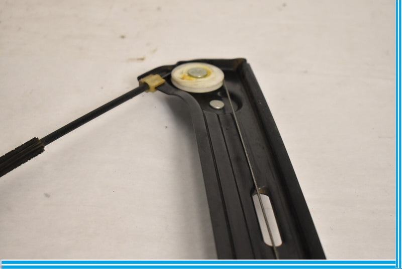 Load image into Gallery viewer, 2007-2013 BMW E70 X5 FRONT RIGHT PASSENGER DOOR WINDOW REGULATOR MOTOR