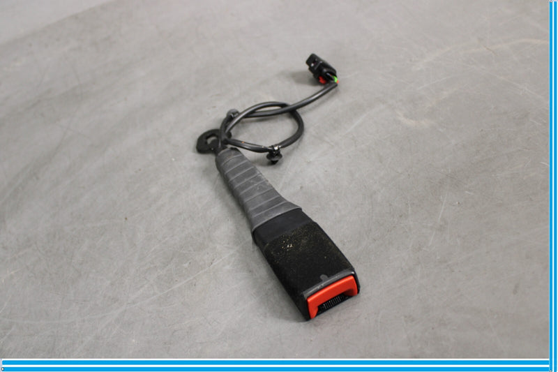 Load image into Gallery viewer, 11-18 Porsche Cayenne Front Right Passenger Side Seatbelt Seat Belt Buckle Oem
