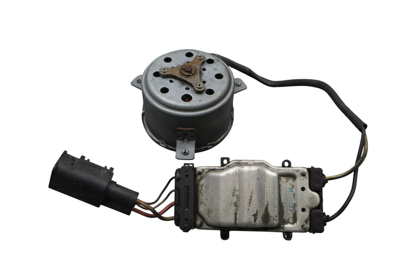 Load image into Gallery viewer, 08-17 Mercedes W204 C250 C350 E350 Engine Radiator Cooling Motor Oem