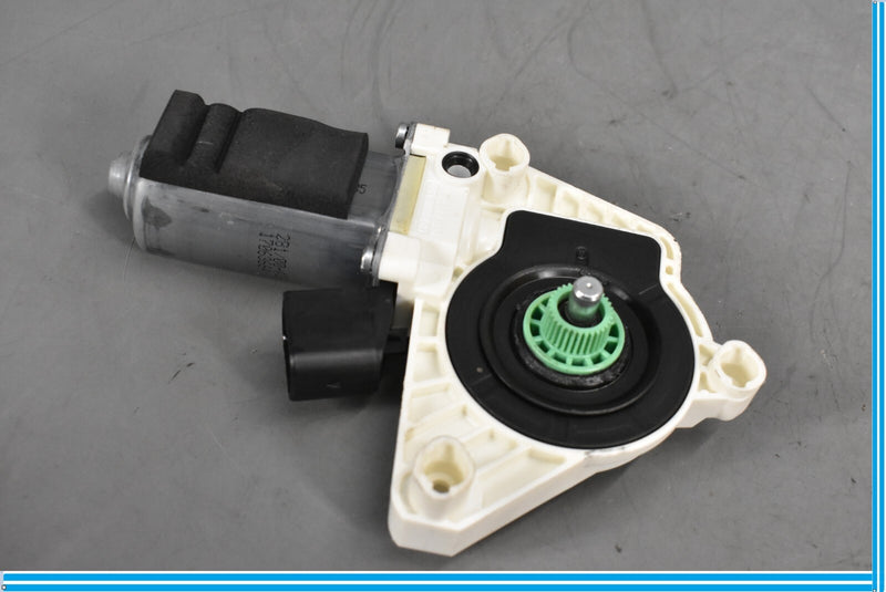 Load image into Gallery viewer, 14-18 Mercedes CLA250 C117 Front Right Side Door Window Regulator Motor Oem