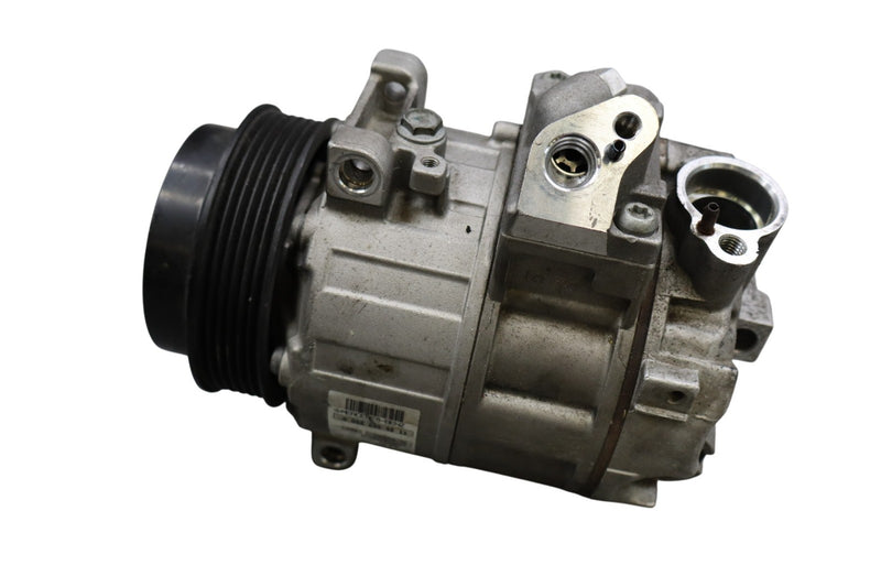 Load image into Gallery viewer, 12-15 Mercedes W204 C250 SLK250 A/C Air Conditioning Compressor 0022304511 Oem