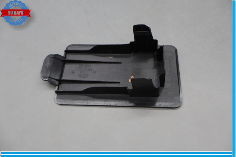 Load image into Gallery viewer, 11-18 Audi A8 Quattro S8 Front Left Driver Side Connector Housing Cover Cap Oem