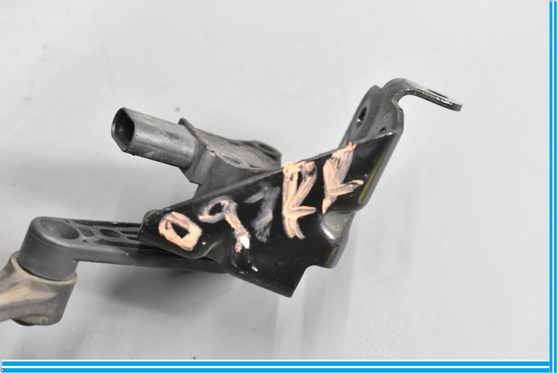 Load image into Gallery viewer, 18-20 Jaguar E-Pace Rear Right Height Level Sensor Oem