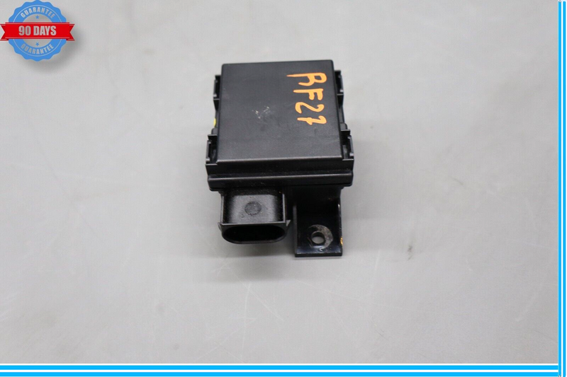 Load image into Gallery viewer, 03-06 Mercedes R230 SL500 SL55 Right Seat Belt Seatbelt Tension Sensor Oem