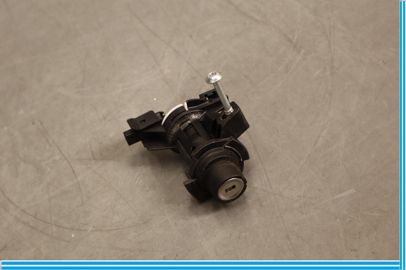 Load image into Gallery viewer, 08-20 Mercedes E350 E550 C300 C250 W207 Rear Trunk Lid Latch Lock Cylinder Oem