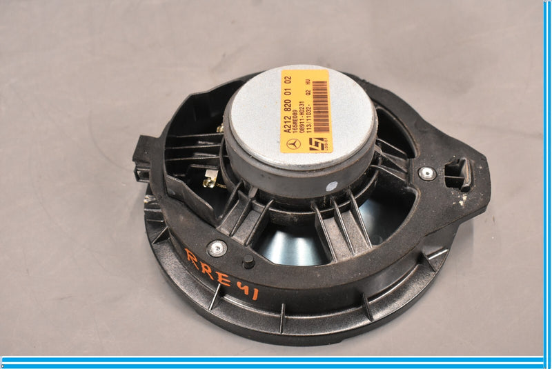 Load image into Gallery viewer, 10-16 Mercedes CLS550 W218 Rear Right Passenger Side Door Audio Speaker Oem