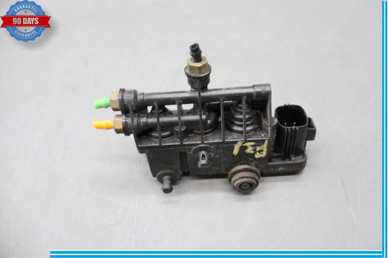 Load image into Gallery viewer, 05-16 Land Rover Range Rover Sport Air Suspension Valve Block Airmatic Oem