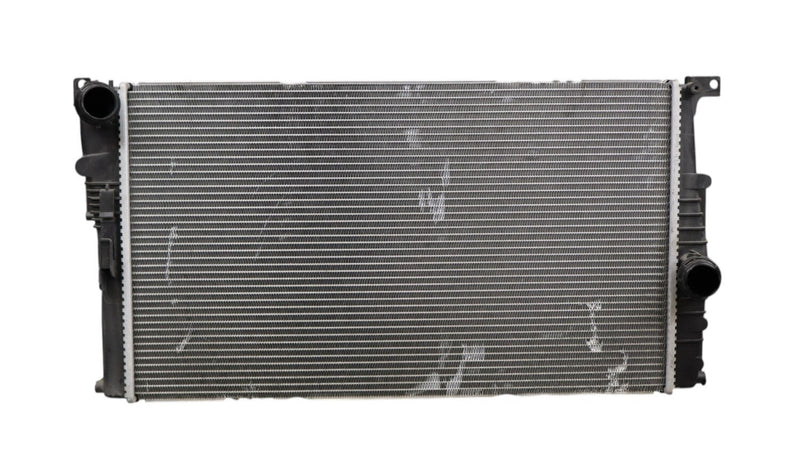 Load image into Gallery viewer, 14-21 BMW I01 i3 i3s Engine Water Cooling Radiator Assembly 17117600520 Oem