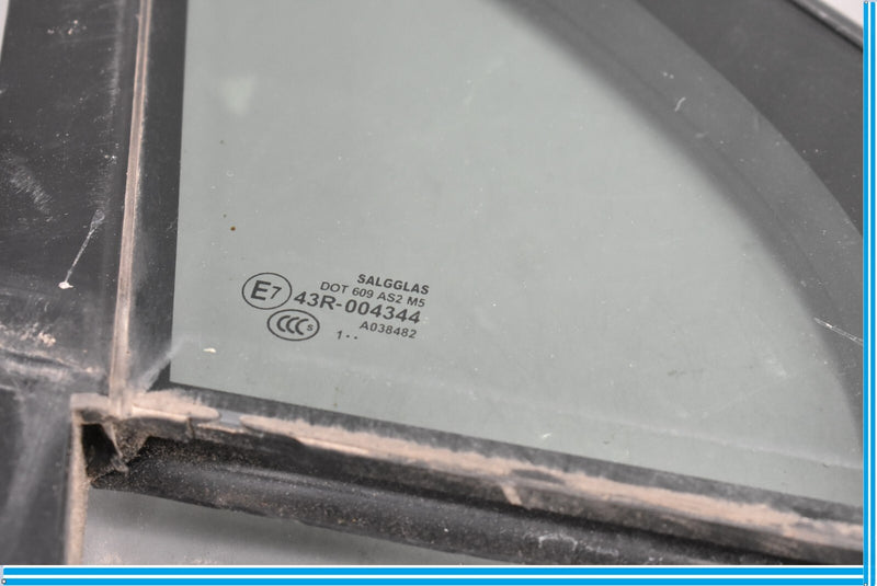 Load image into Gallery viewer, 11-18 Volkswagen VW Touareg Front Right Passenger Door Vent Window Glass Oem