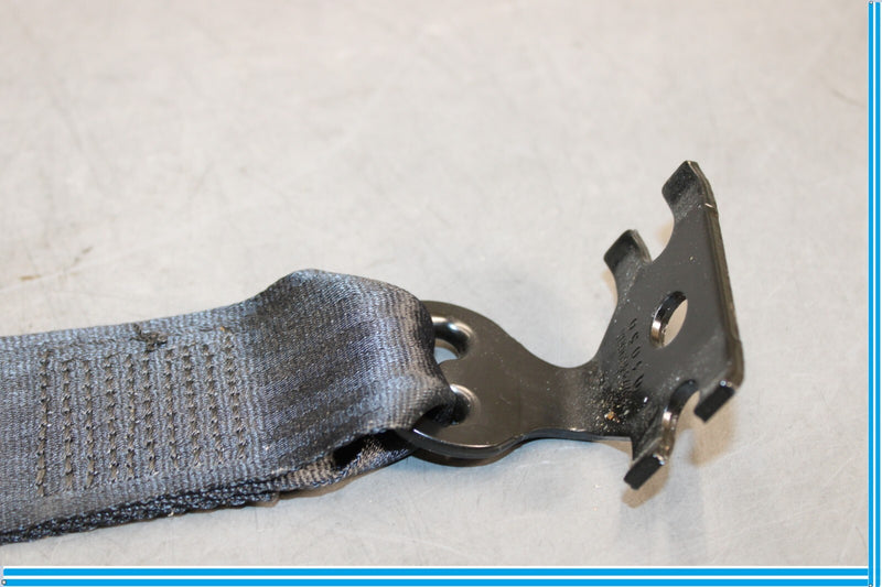 Load image into Gallery viewer, 14-17 Maserati Ghibli Rear Left Side Center Seat Belt Seatbelt Buckle Oem