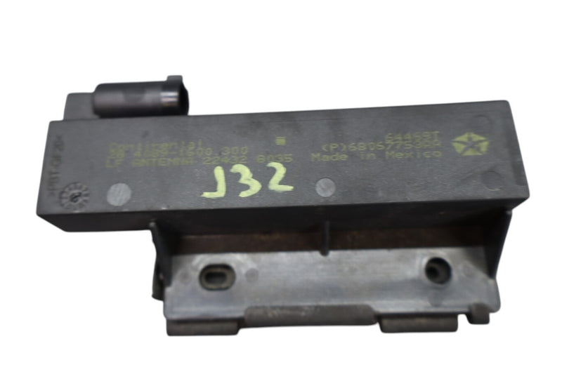 Load image into Gallery viewer, 14-20 Maserati Ghibli M157 Keyless Entry Antenna Module Unit 68067753 Oem