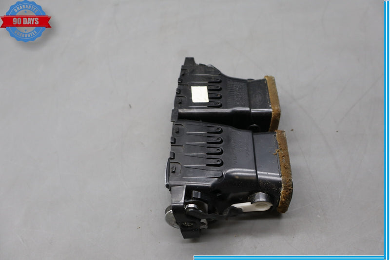 Load image into Gallery viewer, 09-15 Jaguar XF XFR X250 Rear Back Center Console HVAC AC Air Vent Oem