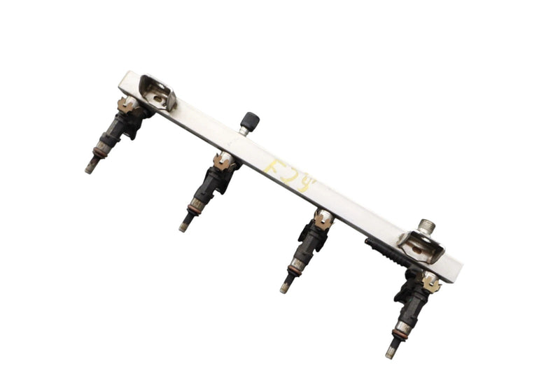 Load image into Gallery viewer, 03-19 Maserati Quattroporte Left Side Fuel Injection Rail Line W/ Injectors Oem