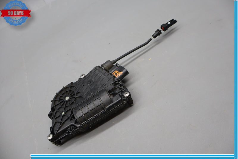 Load image into Gallery viewer, 09-16 BMW 750Li Xdrive 528i Front Right Passenger Soft Close Door Actuator Oem