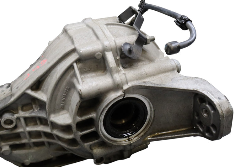 Load image into Gallery viewer, 17-21 Alfa Romeo Stelvio Rear Differential Diff Axle Carrier 55275932 Oem