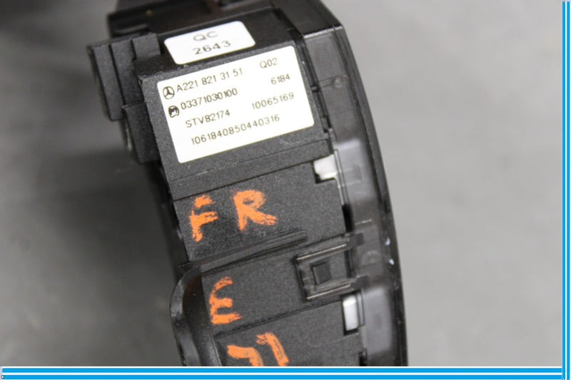 Load image into Gallery viewer, 07-14 Mercedes S550 S600 W221 Front Right Side Door Lock Switch Oem