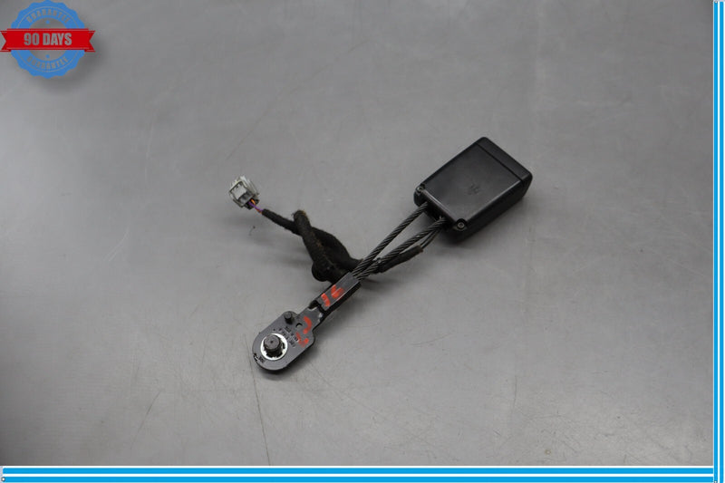 Load image into Gallery viewer, 14-22 Maserati Ghibli S Quattroporte Front Left Driver Side Seat Belt Buckle Oem