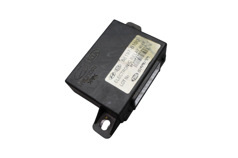 Load image into Gallery viewer, 15-20 Hyundai Genesis Front Left Driver Side Seat 4way Relay Control Module Oem