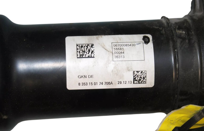 Load image into Gallery viewer, 14-19 Maserati Quattroporte Rear Drive Axle DriveShaft Propeller 8353150174 Oem