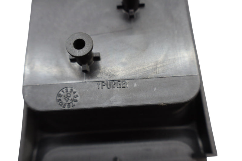 Load image into Gallery viewer, 03-08 Maserati Quattroporte EVAP Fuel Vapour Charcoal Canister 220074 Oem