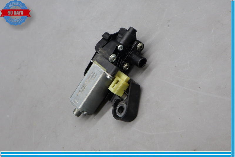 Load image into Gallery viewer, 09-12 BMW 740i 750i Rear Left Driver Door Window Sun Shade Blind Motor Oem