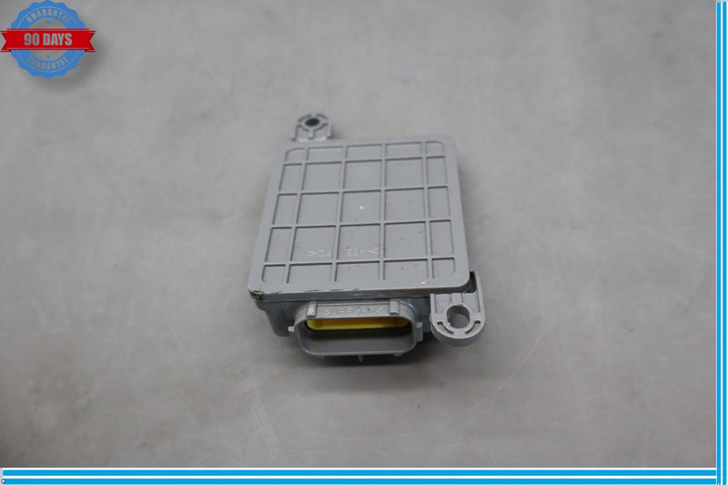 Load image into Gallery viewer, 11-17 Volkswagen Touareg Front Right Seat Occupant Detection Module Oem