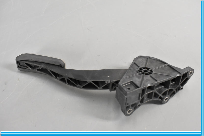 Load image into Gallery viewer, 18-20 Jaguar E-Pace Front Lower Gas Pedal Accelerator Throttle Sensor Oem