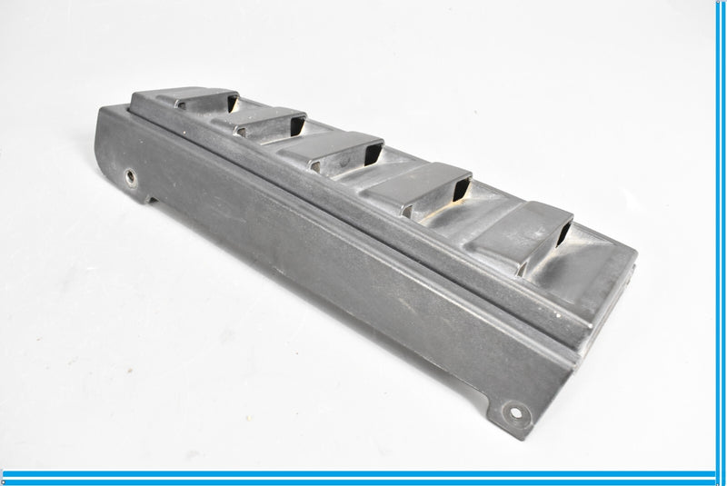 Load image into Gallery viewer, 03-07 HUMMER H2 Rear Right Upper Tail Light Lamp Vent Cover Guard Trim Oem