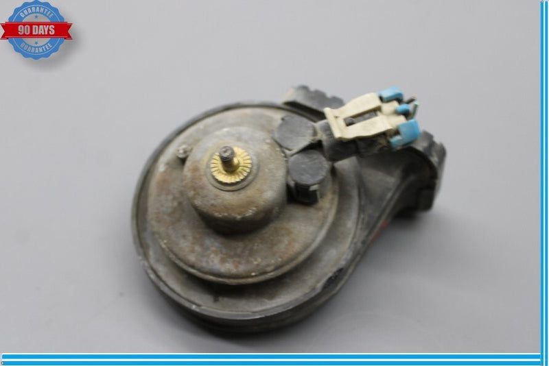Load image into Gallery viewer, 03-09 Hummer H2 Front Left Side Low Tone Note Pitch Signal Horn Oem