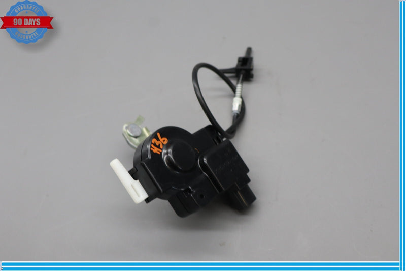 Load image into Gallery viewer, 07-17 Lexus LS460 LS600h Fuel Gas Tank Fuel Door Lid Lock Release Actuator Oem