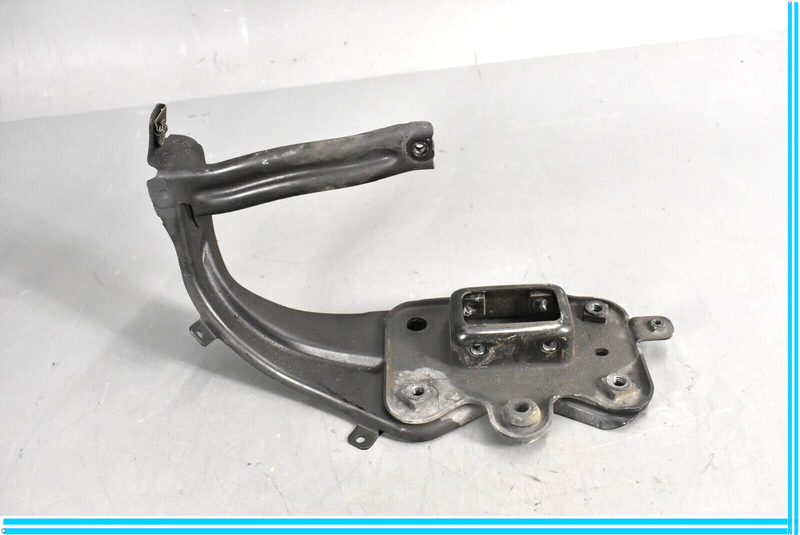 Load image into Gallery viewer, 06-11 Mercedes CLS550 W219 Front Left Bumper Reinforcement Bracket Bar Oem