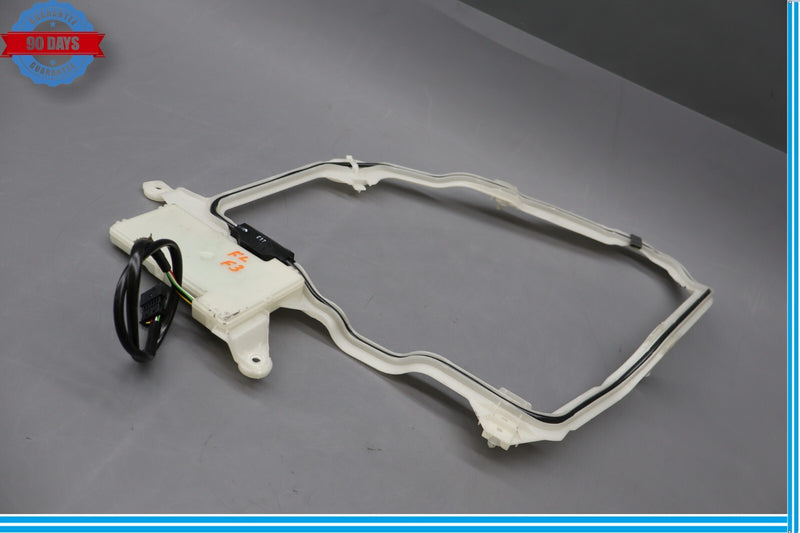 Load image into Gallery viewer, 00-06 Mercedes S600 S500 W220 Front Left Driver Keyless Go Entry Antenna Oem