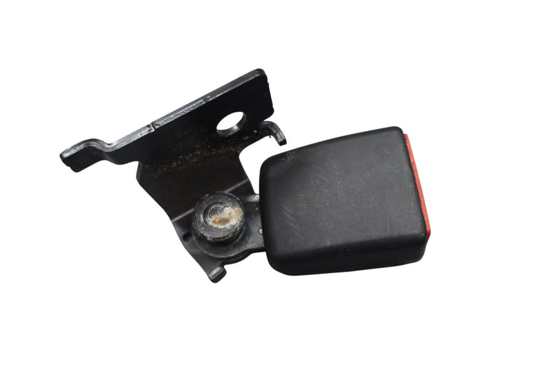 Load image into Gallery viewer, 17-21 ALFA Romeo Giulia Rear Right 2nd Row Seat Belt Buckle Receiver Oem