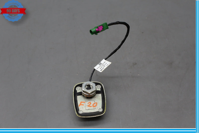 Load image into Gallery viewer, 11-18 Porsche Cayenne Rear Upper Roof Exterior Satellite Antenna Module Oem