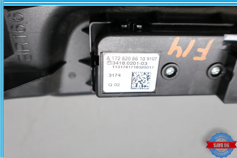 Load image into Gallery viewer, 13-16 Mercedes GL340 GL450 GL550 Overhead Console Emergency Panel Switch Oem
