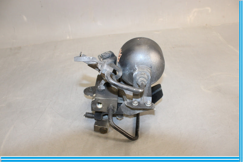 Load image into Gallery viewer, 00-06 Mercedes S500 W220 Front ABC Hydraulic Valve Block Suspension Pump Oem