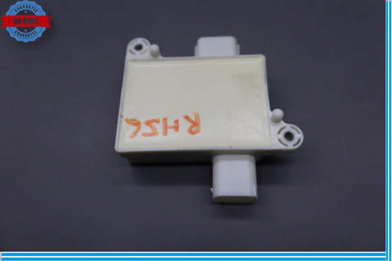 Load image into Gallery viewer, 15-20 Hyundai Genesis G80 Right Side Seat Occupant Detection Sensor Module Oem