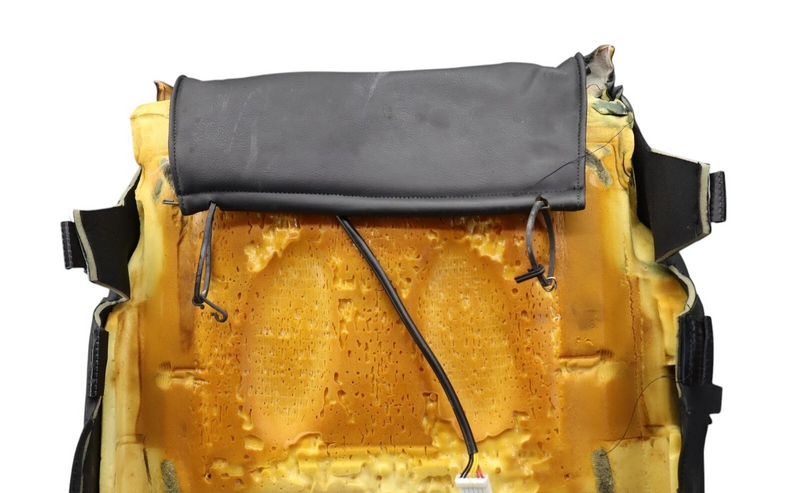 Load image into Gallery viewer, 03-08 Maserati Quattroporte M139 Front Right Lower Bottom Seat Cushion Black Oem