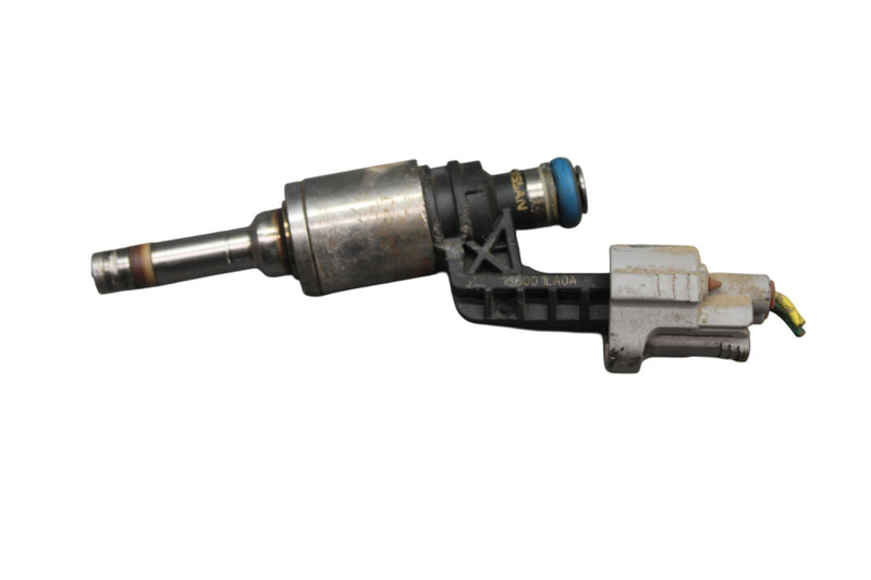 Load image into Gallery viewer, 11-19 Infiniti M56 Q70 Q70L QX56 QX80 Engine Motor Injection Fuel Injector Oem