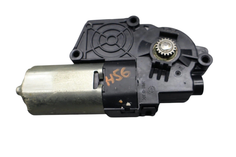 Load image into Gallery viewer, 15-20 Hyundai Genesis G80 Sun Shade Roof Sunroof Glass Motor 81671-B1010 Oem