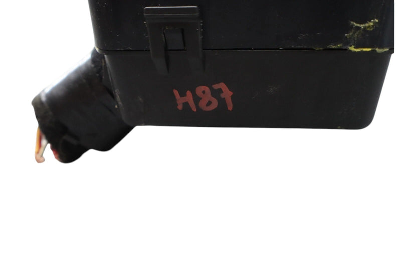 Load image into Gallery viewer, 14-17 Maserati Ghibli M157 Power Distribution Fuse Relay Box Switch Panel Oem