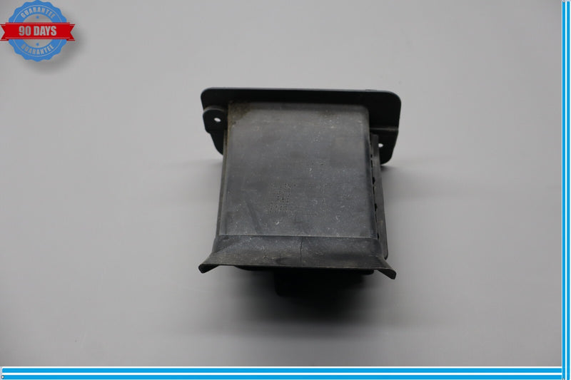 Load image into Gallery viewer, 11-16 BMW 528i F10 Front Left Driver Side Engine Air Duct Tube 7185167 Oem