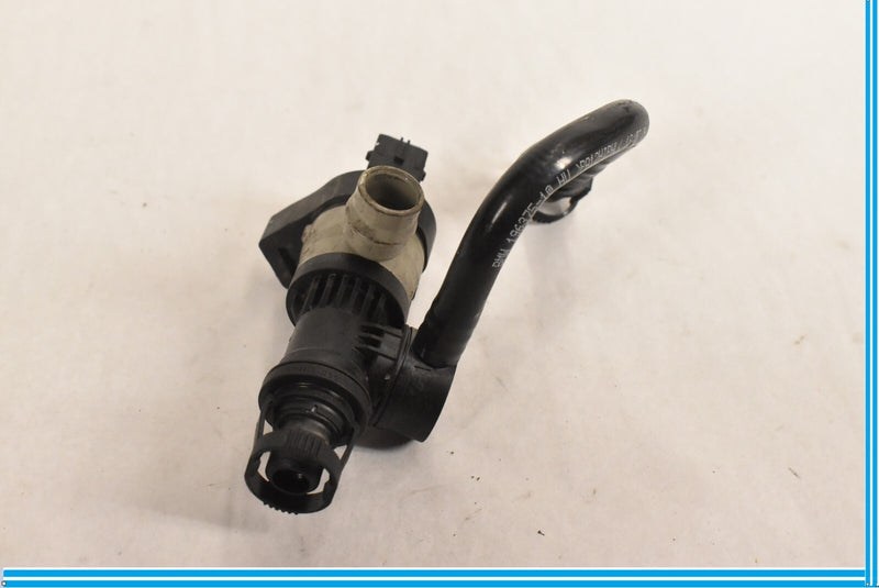 Load image into Gallery viewer, BMW 5 F10 F11 BREATHER BREATHER PIPE HOSE 7636158 11835