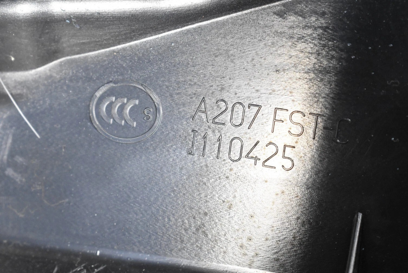 Load image into Gallery viewer, 10-14 Mercedes W204 C250 E350 Coupe Rear Right Side C Pillar Cover Panel Oem