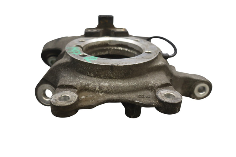 Load image into Gallery viewer, 14-17 Maserati Ghibli Rear Left Driver Side Spindle Knuckle Hub 670006804 Oem