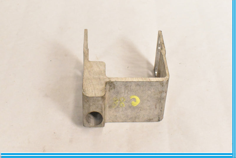 Load image into Gallery viewer, 03-08 Mercedes R230 SL55 SL500 Bracket OEM