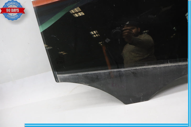 Load image into Gallery viewer, 13-19 Mercedes X166 GL450 GLS550 Rear Right Side Window Glass 1667352610 Oem