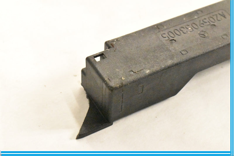Load image into Gallery viewer, 15-20 Mercedes C300 W205 Keyless Entry Antenna Receiver Module 2059053005 Oem