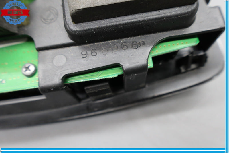 Load image into Gallery viewer, 14-17 Maserati Quattroporte Rear Overhead Dome Light Reading Lamp Module Oem