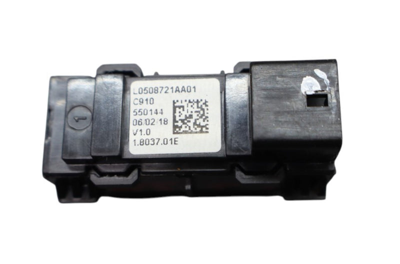 Load image into Gallery viewer, 17-19 Alfa Romeo Giulia 952 Front Left Driver Side Seat Memory Switch Oem